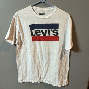 Men’s Levi’s T-shirt, Medium